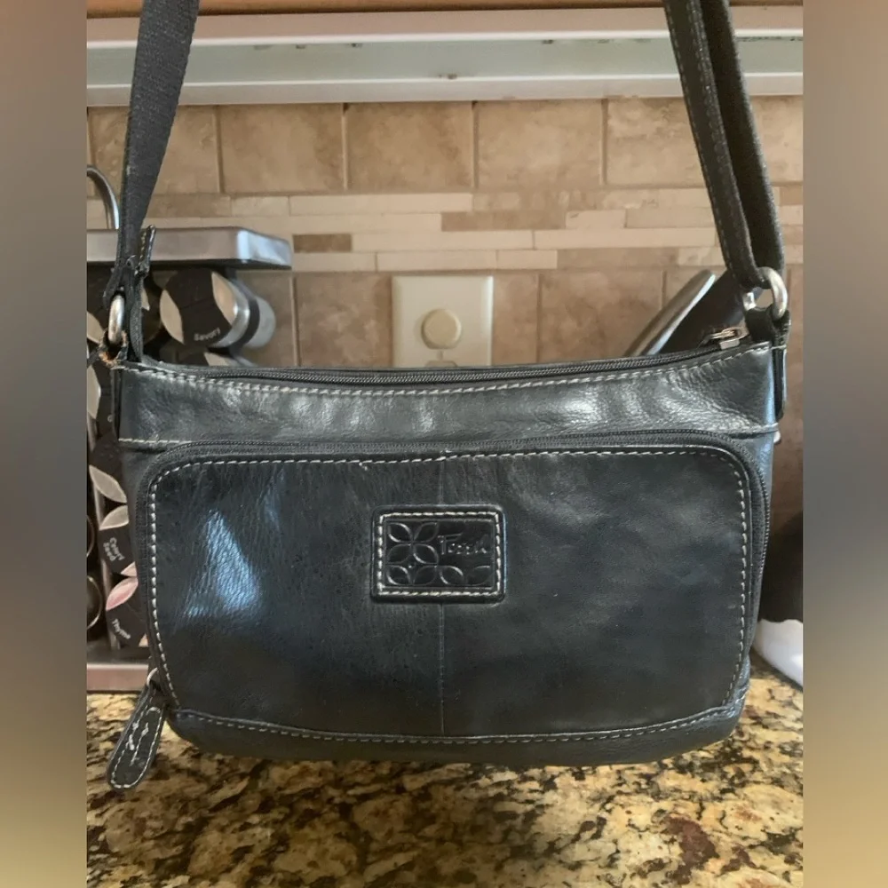 Vintage Black Leather Fossil Shoulderbag